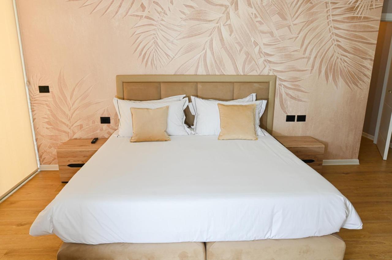 White Hill Hotel, Spa & Conferences ดูร์เรส ภายนอก รูปภาพ