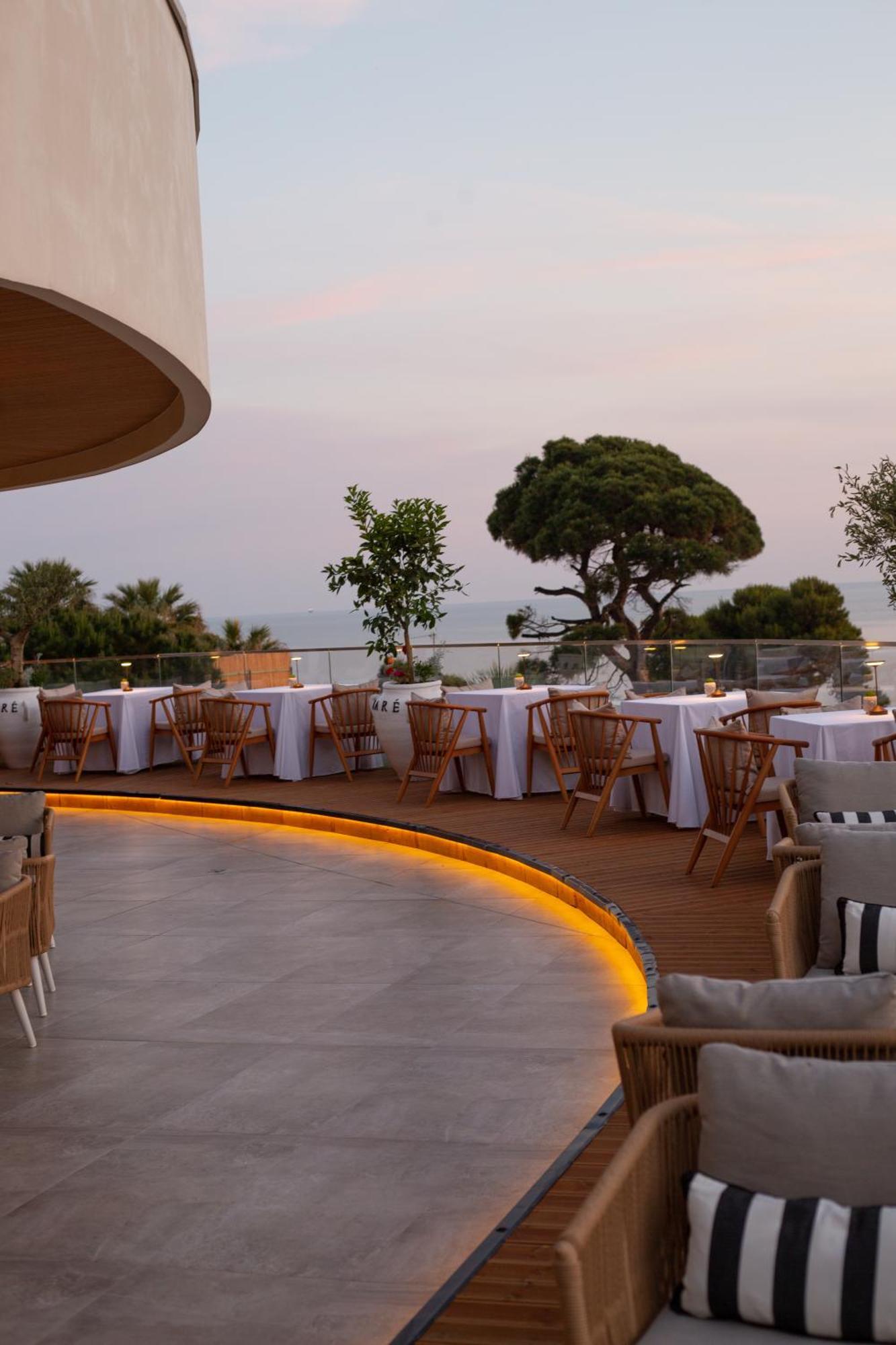 White Hill Hotel, Spa & Conferences ดูร์เรส ภายนอก รูปภาพ